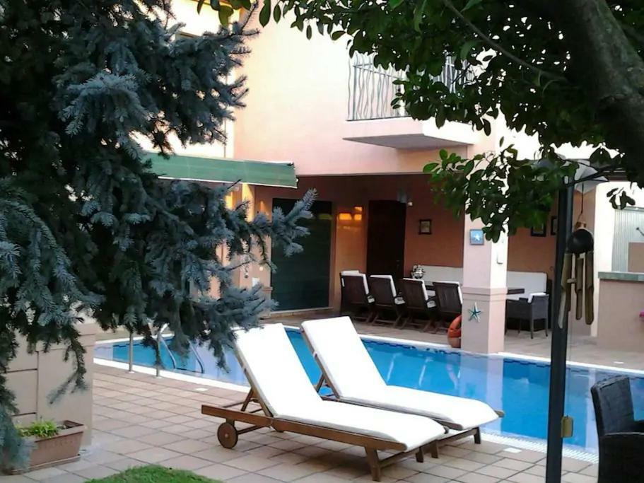 4-Seasons Pool Villa Near Meteora Tríkala Buitenkant foto